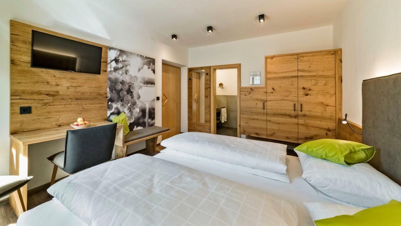 Hotel Garni Sonngart Andrian Zewnętrze zdjęcie